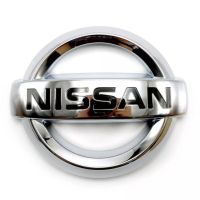 โลโก้ nissan สีโครเมี่ยม  ขนาด 8 cm.