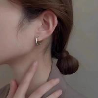 [COD] S990 Twist Small Earrings Korean Version