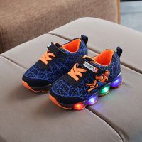 LED Kids Shoes for Boys Girls Light Children Luminous Shoes Kids Mesh Sport Light Shoes