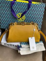 กระเป๋าสะพายไหล่ สะพายข้าง ใบเล็ก ของแท้ Tory Burch Cleo small bag โดดเด่นด้วยรูปทรงที่เพรียว เรียบโก้