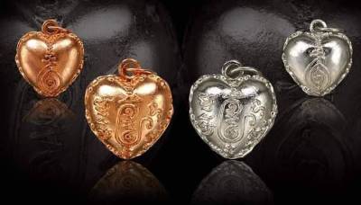 Amulet Charm *รับประกันแท้* หัวใจ นะเข้าหา *สีทอง* หลวงปู่นิ่ม วัดพุทธมงคล