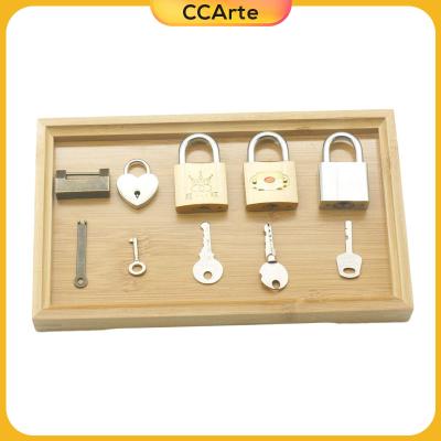 CCArte ของเล่นล็อกกับกุญแจ5ชิ้นของเล่นการเรียนรู้วัสดุ Montessori สำหรับเด็กวัยหัดเดินของขวัญ5ชิ้นกุญแจพร้อมถาด