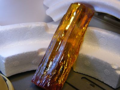 เพชรรัสเซีย พลอยก้อนสำหรับตัดสำเร็จรูป เนื้อแข็ง สีเหลือง ROUGH CUBIC ZIRCONIAน้ำหนัก 220 กรัม (GRAM )