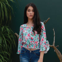 เสื้อลายดอกไม้สม๊อคเอว  Floral Print Blouse with Elastic Waist