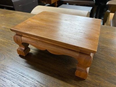 โต๊ะไม้สัก (ขนาดเล็ก) งานคุณภาพ ขนาด 10x8x4.5 นิ้ว สีสักทอง โต๊ะวางพระ ขาสิงห์ แข็งแรง จัดส่งไว Teak Wooden Altar Table Real Wood Light Brown