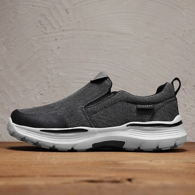 Men Casual Shoes 2023 Summer New Men Sandals Air Mesh Lightweight Breathable Water Slip-on Shoes Men Sneakers Shoes for Men