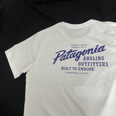 Patagonia Bata Retro เสื้อคู่แขนสั้นพิมพ์ลายตัวอักษร Pata ภูเขา