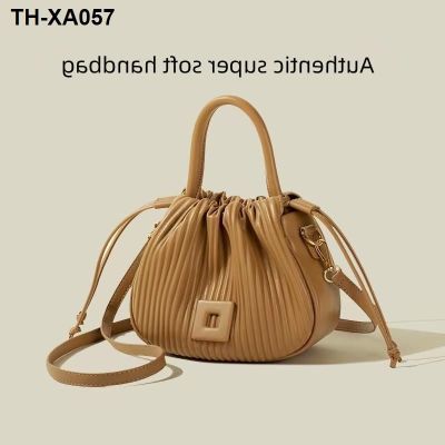 ✾✜☼ Fashion sense niche joker one shoulder inclined bag portable new female 2022 fold draw string bucket