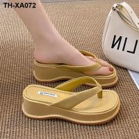 Internet celebrity small pinch muffin thick-soled sandals and slippers womens summer outer wear 2023 new wedge fashion flip flops