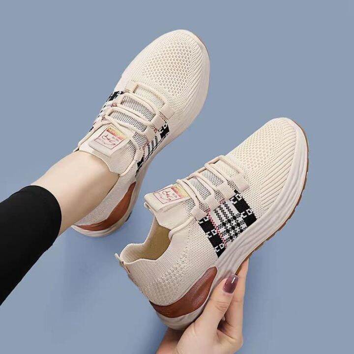 Fashionable hot sale athletic shoes