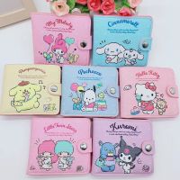 กระเป๋าสตางค์ผู้หญิงลายคิตตี้ Kuromi Cinnamoroll หนัง PU ลายปลอกใส่บัตรโดยสารรถประจำทางการ์ตูนสำหรับกระเป๋าถือทรงสั้น Dompet Koin กระเป๋าเก็บบัตรเกาหลี