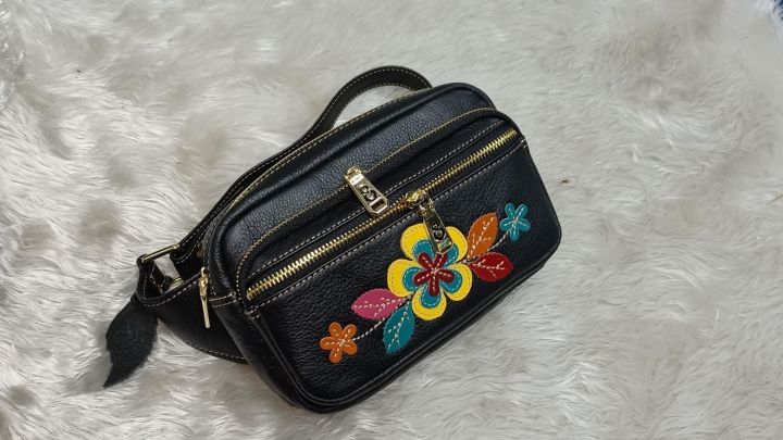 กระเป๋าคาดเอว-n14105-กระเป๋าหนังแท้-gpbags-กระเป๋าคาดเอวปักดอกไม้-กระเป๋าสะพายเฉียง