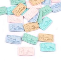 20Pcs Mix Color Letter Bow Embossed Flannelette Labels DIY Handmade Crafts Sewing Accessories For Clothing Garment Tags c3212 Stickers Labels