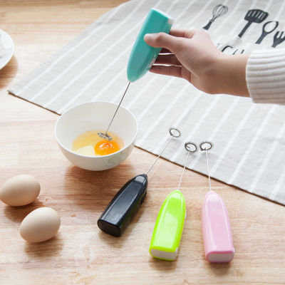 [จัดส่งฟรี] เครื่องตีไข่แบบโรตารี่ไฟฟ้าแบบใช้มือถือเครื่องปั่นไข่แบบโรตารี่ Easy Whisk ไข่ Mixer Stirrer สำหรับนมกาแฟ Frother เครื่องมือทำอาหาร
