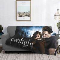 [High-end blanket] ผ้าห่มขนแกะภาพยนตร์เรื่อง Twilight Saga Selimut Bulu เอ็ดเวิร์ดเบลล่าสั่งทำสำหรับเตียงโซฟาเลานจ์ขนาด200X150ซม. ผ้าคลุมเตียง