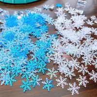 【LZ】♧  200/300Pcs Christmas Snowflake Confetti Artificial Snow Xmas Tree Ornament Decoration DIY Home Wedding Party Decor Snowflake