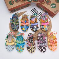 Mini Melissa 2023 Childrens Sandals Boys Girls Jelly Shoes Summer Kids Colorful Hollow Lightweight Canvas Button Beach Shoes