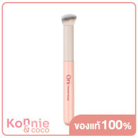 Oni Multifunctional Concealer Brush #Sakura Pink โอนิ แปรงสำหรับลงคอนซีลเลอร์มัลติฟังก์ชั่น สีชมพูซากุระ