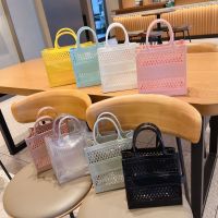 Hot Candy สี Jelly ตะกร้ากระเป๋ากระเป๋าถือ Luxury Hollow PVC กระเป๋าชายหาด Designer แบรนด์ Shopper กระเป๋าสำหรับสตรี2022กระเป๋าใส Tote