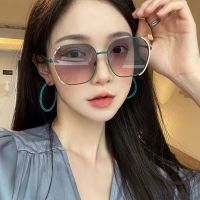 The new 2022 sunglasses female face show thin shade driving mirror han edition fashion sunglasses uv light wave