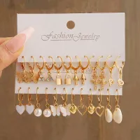 12 Pieces Of Golden Alloy Butterfly Heart Serpentine Earrings Set Acrylic Dangle for Women Metal Gold Cartoon Vintage Jewelry