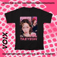  ใหม่เอี่ยมGirls Generation (SNSD) "FOREVER 1" | แทยอน | วันซัน | ทิฟฟานี่ | ฮโยยอน | ยูริ | เสื้อยืดคอกลมผ้าฝ้าย เสื้อยืดคอกลม