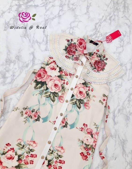 p010-243-pimnadacloset-sleeveless-collar-button-down-tie-waist-floral-print-shift-dress