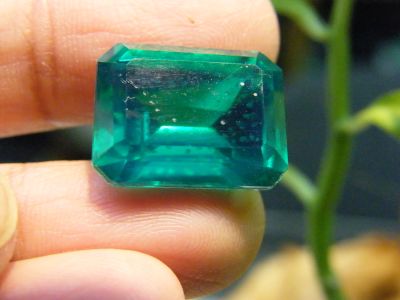 มรกต พลอย Columbia Green Doublet Emerald very fine lab made OCTAGON shape 15x20 มม mm...22 กะรัต 1เม็ด carats . รูปสี่เหลี่ยม (พลอยสั่งเคราะเนื้อแข็ง)