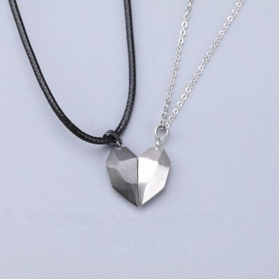 Korean Fashion Magnetic Couple Necklace for Lovers Gothic Punk Heart Pendant Necklace for Men Women Necklaces Party Gift Jewelry