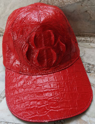 สีแดงสดหมวกแก็บหนังจระเข้แท้ โหนกสวยๆ