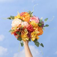 【YD】 A Bunch Of Flowers Wedding Accompaniment Hand Holding Hydrangea Photography