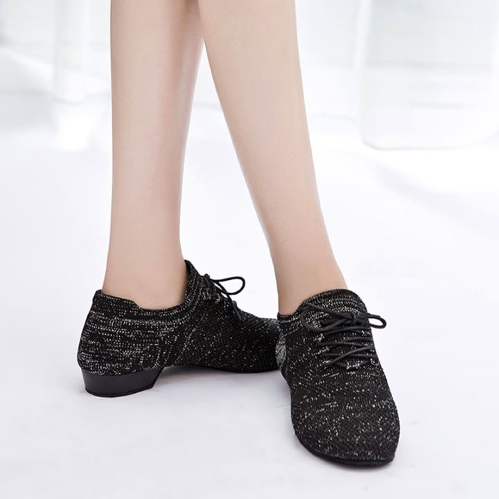 รองเท้าเต้นรำแจ๊สบัลเลต์ตาข่ายสำหรับผู้หญิง-รองเท้าเต้นรำแจ๊สพอยต์โยคะสีดำรองเท้าเต้นรำสีดำสีน้ำตาล