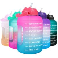 【LZ】❀  QuiFit-BPA Free Gym Water Garrafa com palha e marcadores de tempo Leakproof Motivacional Beber Garrafa para esportes e Fitness 2.5L 83OZ