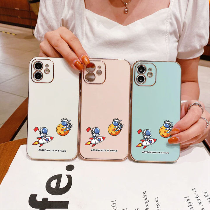 ggk-เคสสำหรับ-apple-ไอโฟน15พลัส15โปร15-15โปรแม็กซ์ฟรีสายคล้องการ์ตูนนาซ่าอเมริกาอวกาศนักบินอวกาศเคสขอบสี่เหลี่ยมลวดลายชุบเคสโทรศัพท์นิ่มหรูหราเคสโทรศัพท์