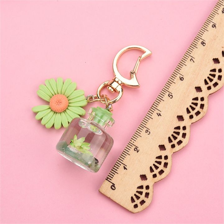 small-chrysanthemum-key-chain-personalized-moon-button-fashion-keychains-for-women-charm-keychain-girl-bag-pendant-keyring-gifts
