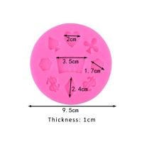 อุปกรณ์ทำครัวซิลิโคนแม่พิมพ์เค้กสำหรับตกแต่ง3d แม่พิมพ์สบู่1ชิ้นอุปกรณ์อบขนมแบบทำมือลายฉลุน้ำตาลลายไพ่โป๊กเกอร์อเนกประสงค์