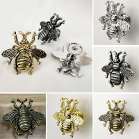 ❁♀☢ 1pc Creative Handles Bee Shape Wardrobe Knob Brass Handle Pull Furniture Handles Door Knobs And Handles Cabinet Hardware