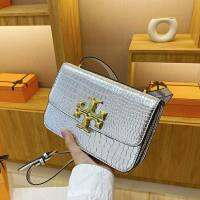 กระเป๋าใบเล็ก Crocodile Tory Burch-Pattern Tory Cross-Body Women S Bag Premium Versatile Star Internet Celebrity The Same Style Flip Tofu Bag