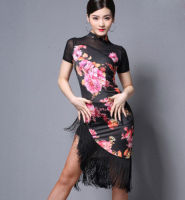 Latin Dance Practice เสื้อผ้าหญิงผู้ใหญ่ใหม่มืออาชีพการแข่งขัน Cheongsam Show Out Service พู่ Dress