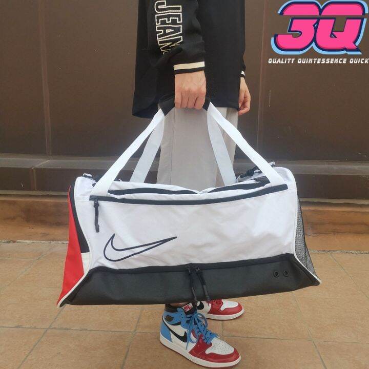 Nike small outlet shoulder messenger bag