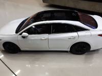 Toyota AVALON 1:18  โมเดลรถยนต์ ของเล่นลูก ของสะสม แบบจำลองรถเหล็กเสมือนจริง (มีกล่อง) (เก็บคูปองส่งฟรี หรือเก็บคูปองใช้ส่วนลดค่าจัดส่งได้ค่ะ)