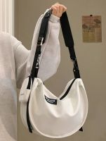 ๑❡✠ dumplings package leisure sports inclined shoulder bag is natural capacity students class one commuter BaoChao