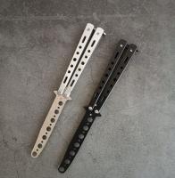 มีดควง (Balisong) ไม่มีคม สำหรับการฝึกควง สำเนาBenchmade  มีสินค้าพร้อมส่ง