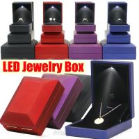 ✚ LED Jewelry Box for Ring Necklace Luxury Velvet Jewelry Storage Cases Engagement Ring Display Case Gift Packaging Showcase