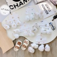 Set mũ kèm bao tay chân nền trắng họa tiết mềm mát cho bé sơ sinh mã LPkids