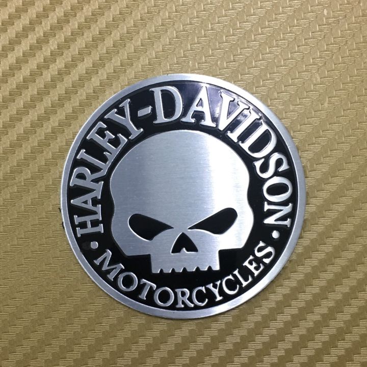 โลโก้ Harley ขนาด* 6 x 6 cm งานอลูมิเนียมบาง  สีเงิน ราคาต่อชิ้น