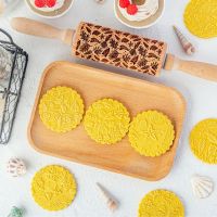 2022 Embossing Rolling Pins with Cartoon Ocean Patterns Wooden Roller Baking Embossed Cookies Kitchen Tools 31*4.5cm Bread  Cake Cookie Accessories