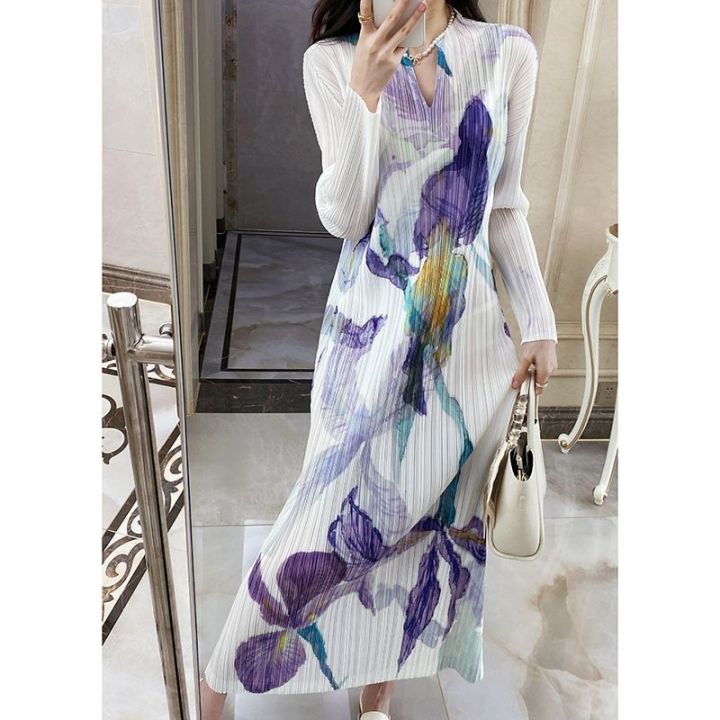 large-size-pleated-dress-fashion-age-reducing-elegant-temperament-spring-summer-new-style-high-end-v-neck-printing