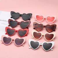 Love Heart Shaped Sunglasses Women Big Frame Fashion Cute Sexy Retro Cat Eye Vintage Sun Glasses UV400 Protection Unisex Eyewear Cycling Sunglasses