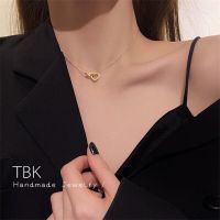 【 D】สร้อยคอหัวใจคู่เหล็กกล้าไร้สนิมสีทองผู้หญิง TBK 18K สำหรับ2729n ผู้หญิง